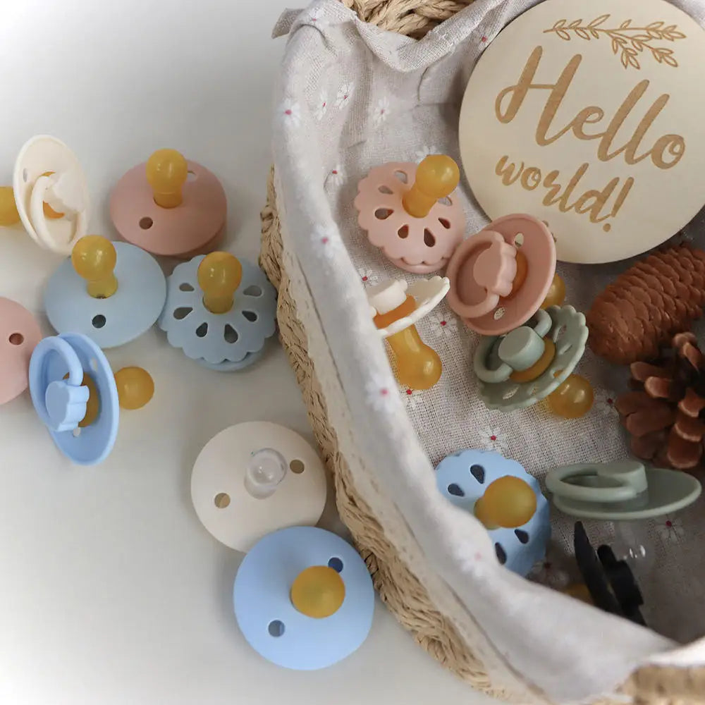 New flower shaped natural latex baby soft pacifier, food grade liquid silicone, newborn baby pacifier, teething gel