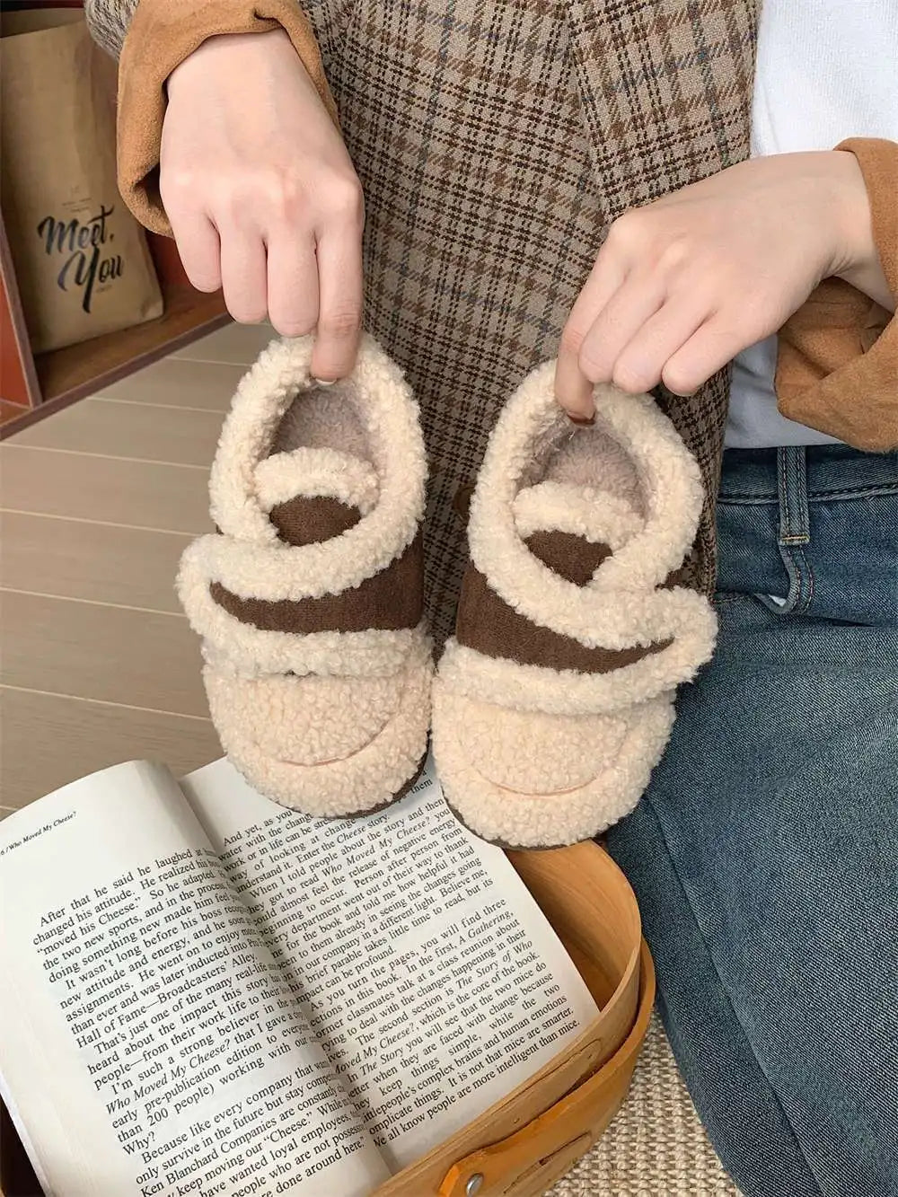 Winter Plush Children's Shoes Parent-child Boots Children's Lamb Wool Cotton Shoes Winter Warm Boys Girls Plush Bean Shoes