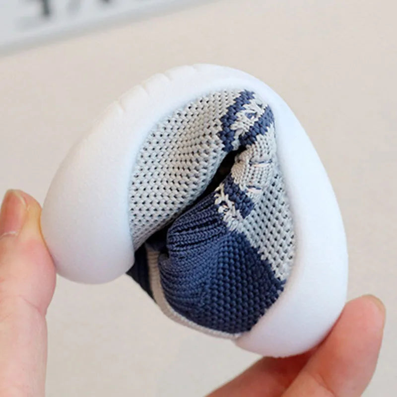 1 Pair of Cute Soft-Soled Non-Slip Shoes and Socks for All Seasons, Suitable for Daily Casual Wear for Male and Female Babies
