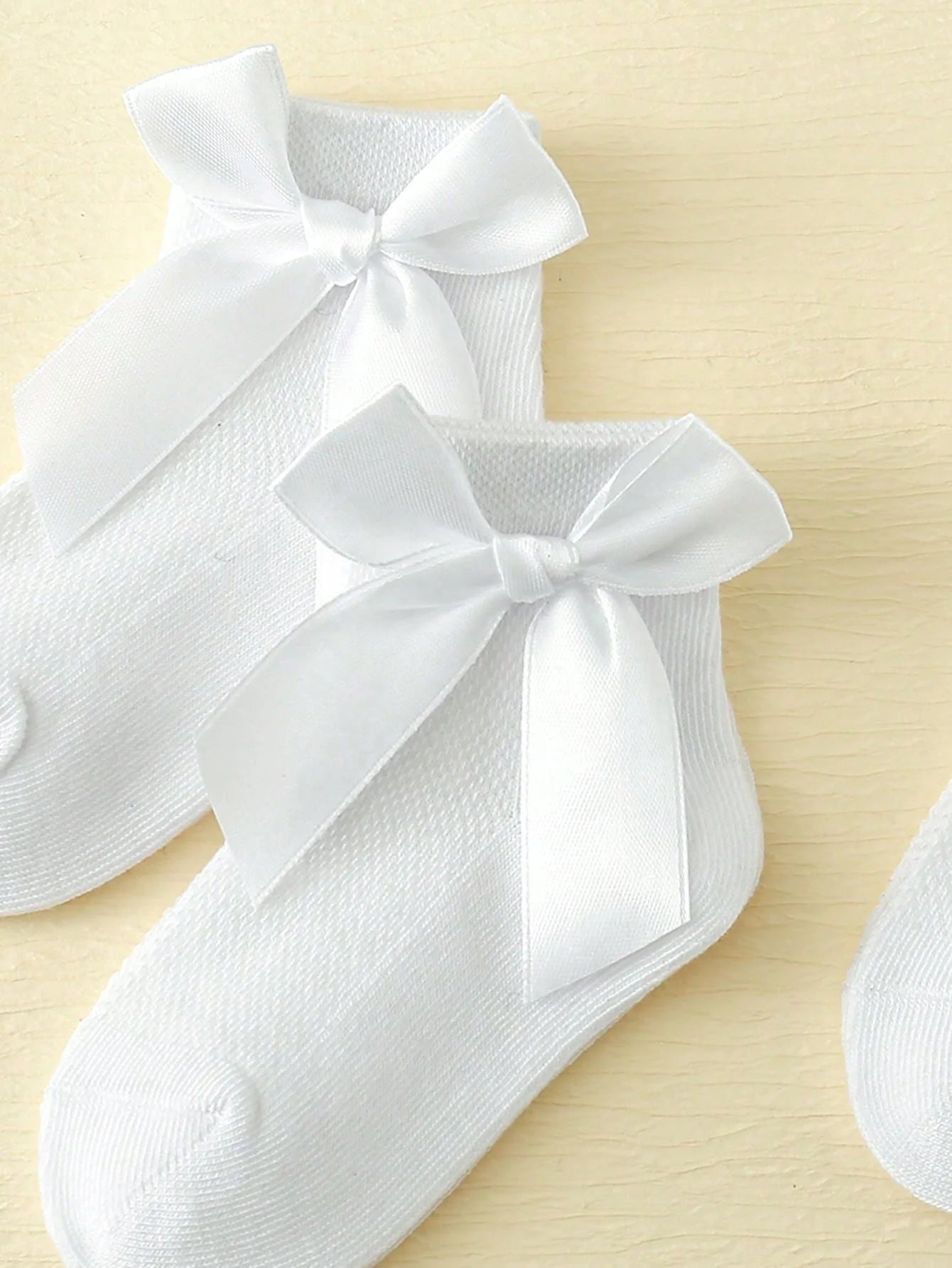 3 Pairs of Baby Girls Sockings with Bows, Breathable and Sweat-Absorbent Socks for Kids, Suitable for Wearing All Year Round