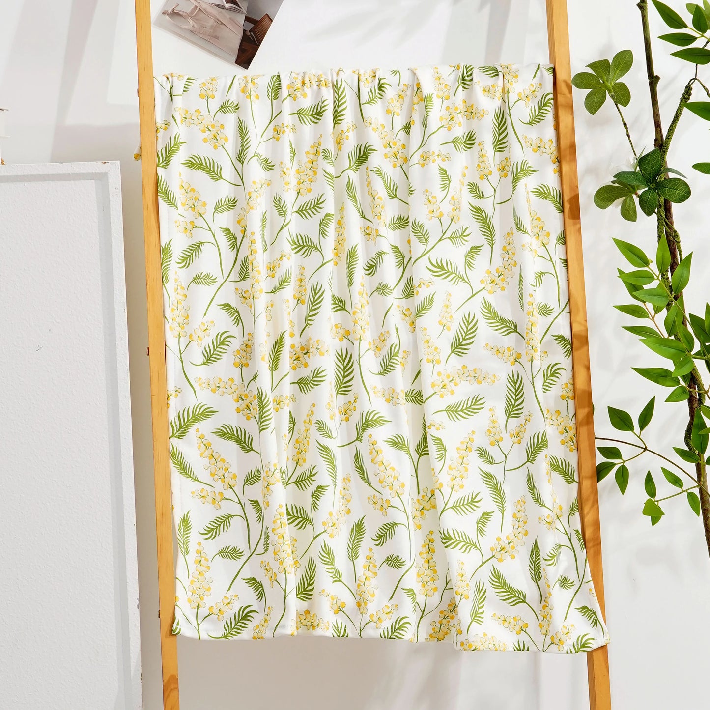 Elinfant Newborn Bamboo Receiving Blankets Infant Swaddle Blankets Soft Cozy Baby Swaddle Blanket Nursery Accessories Essentials