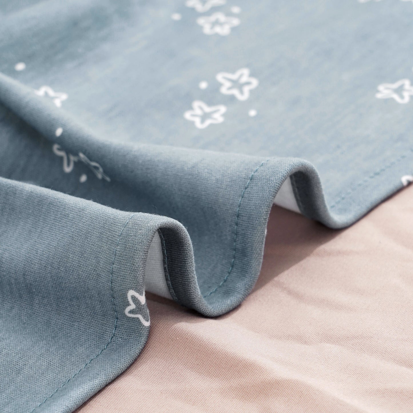 Elinfant Newborn Bamboo Receiving Blankets Infant Swaddle Blankets Soft Cozy Baby Swaddle Blanket Nursery Accessories Essentials