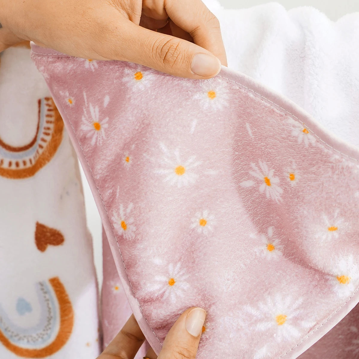80c×80CM Thick Baby Coral Fleece Blanket Absorbent Bath Towel Warm Newborn Swaddle Wrap Quilt Bedding Stroller Cover