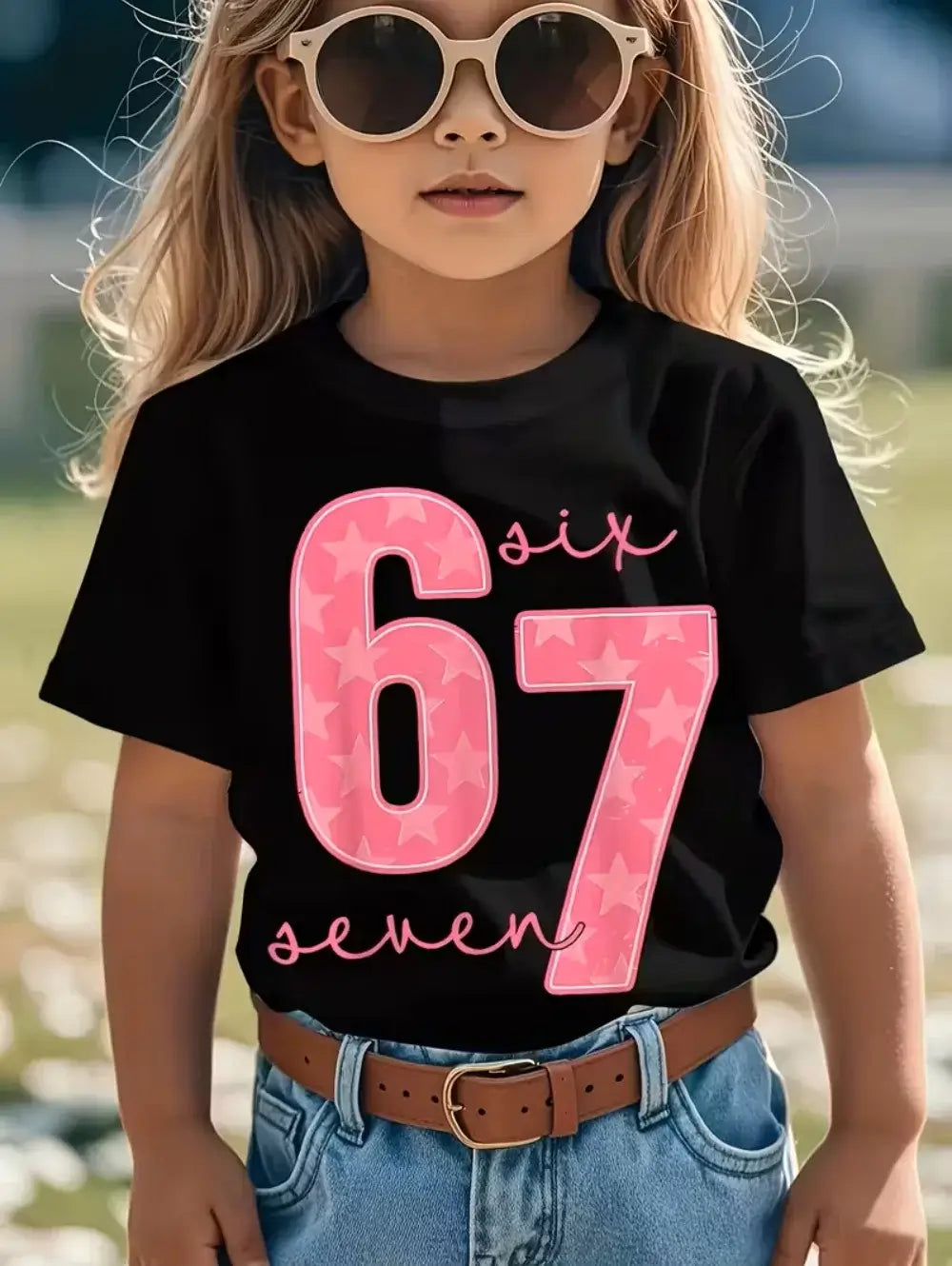 Fun Six Seven 6 7 Meme Design T-Shirt