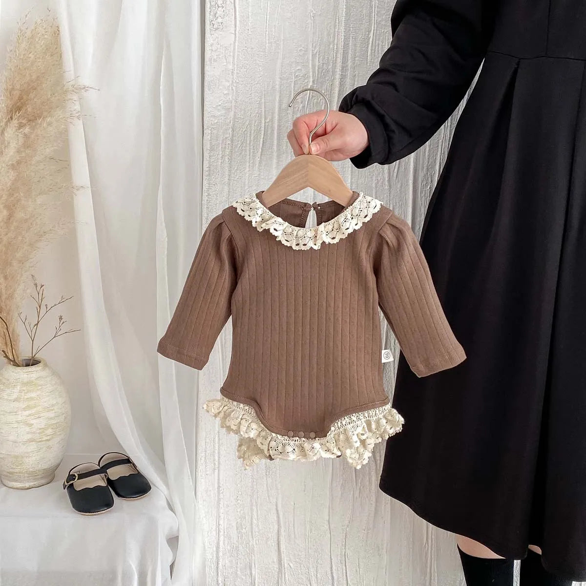 Autumn and Winter Baby Korean Style Lace Round Neck Hollow Pit Strip Long-Sleeved Boomsuit Baby Girl's Hem Lace Boomsuit