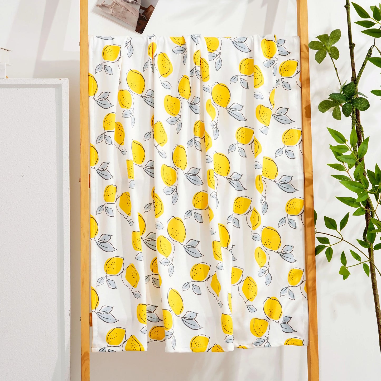 Elinfant Newborn Bamboo Receiving Blankets Infant Swaddle Blankets Soft Cozy Baby Swaddle Blanket Nursery Accessories Essentials