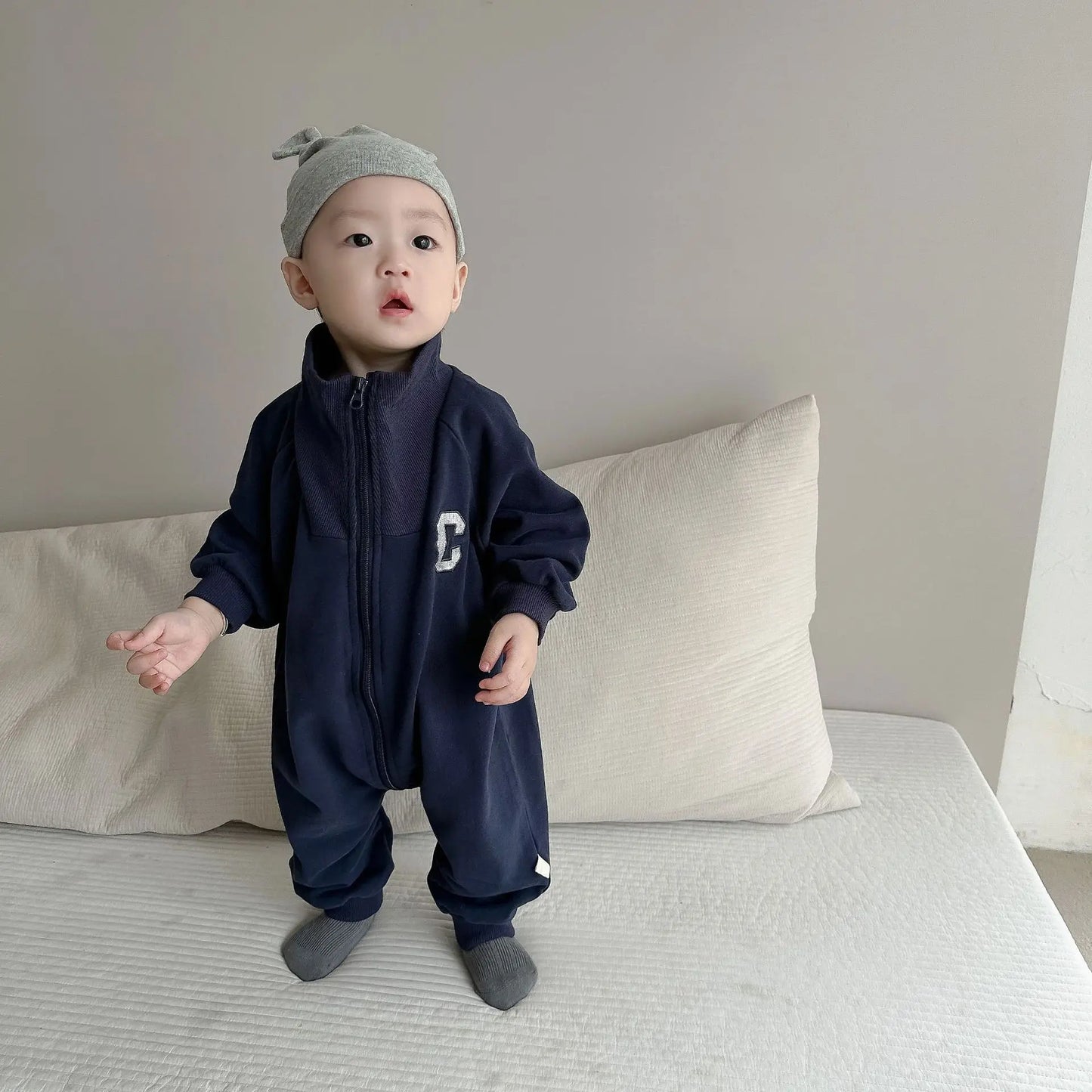 2025 Autumn New Baby Long Sleeve Romper Boy Girl Newborn Letter Print Lapel Jumpsuit Infant Cotton Casual Zipper Onesie 0-24M