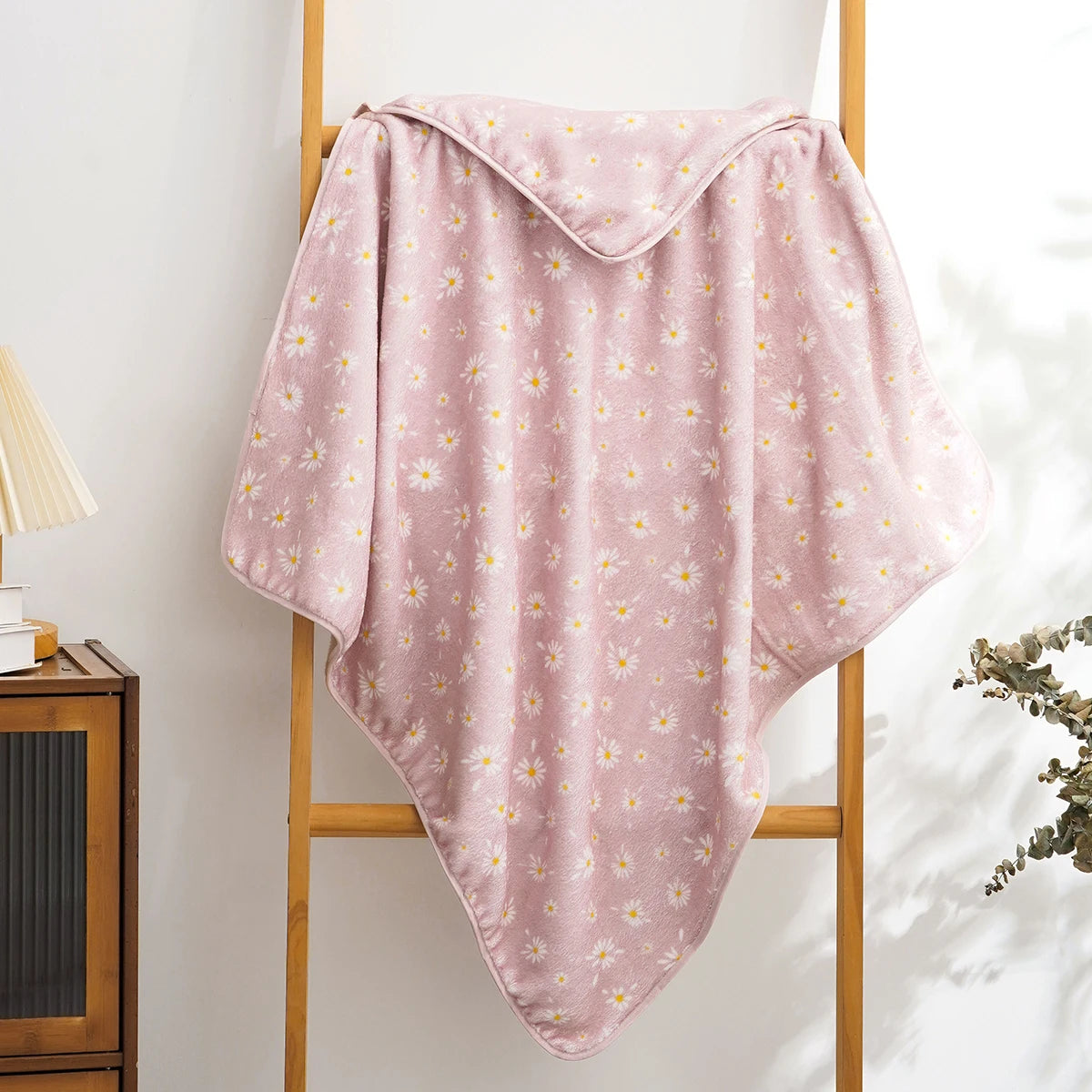 Soft Coral Fleece Blanket for Baby Absorbent Bath Towel Warm Infant Quilt Thick Newborn Swaddle Wrap Blanket Stroller Cover